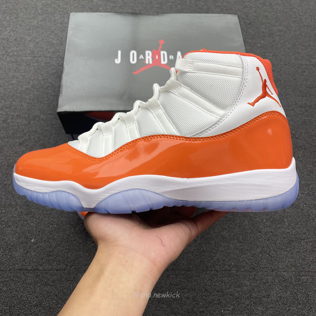 Air Jordan 11 Florida Gators White Orange (9) - www.newkick.vip